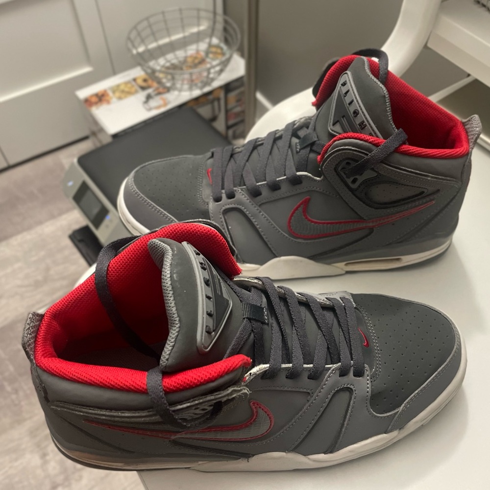 Air Flight Falcons